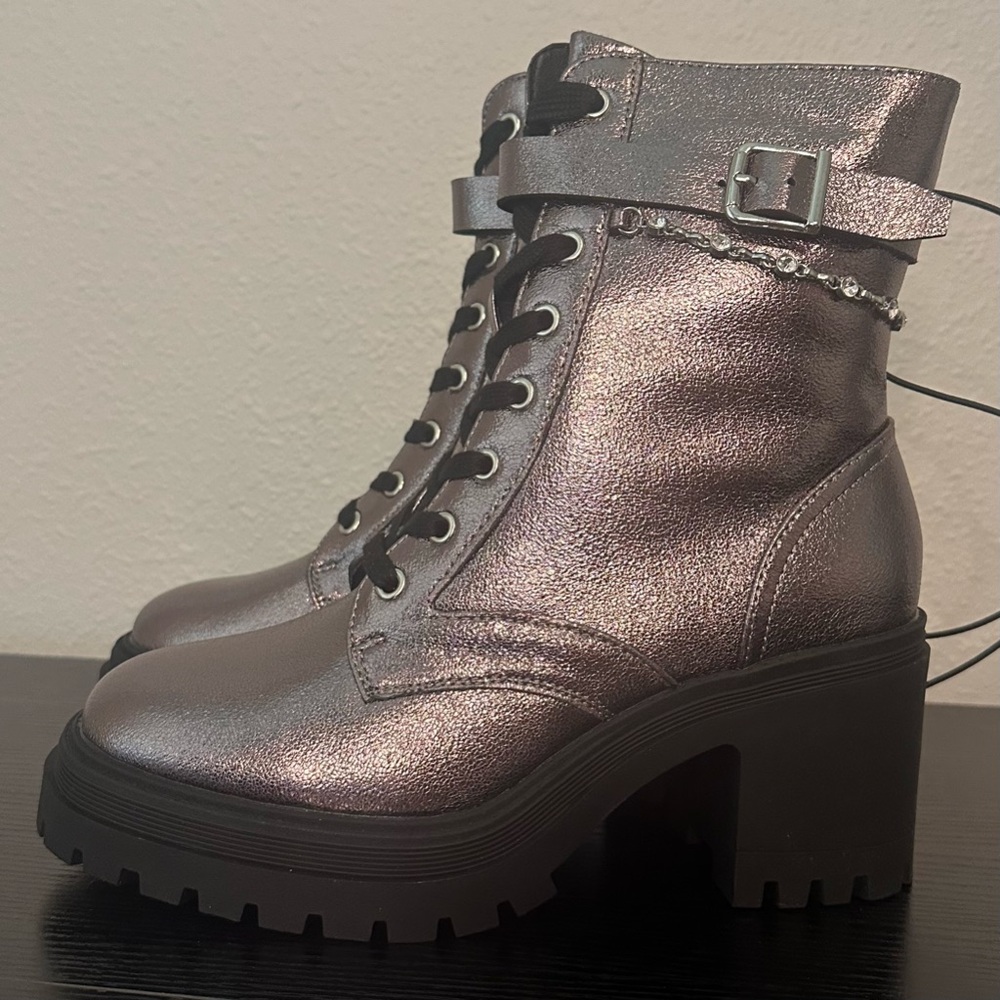 POP Women’s Yeardly Pewter Block Heel Boots NWT Size 8
